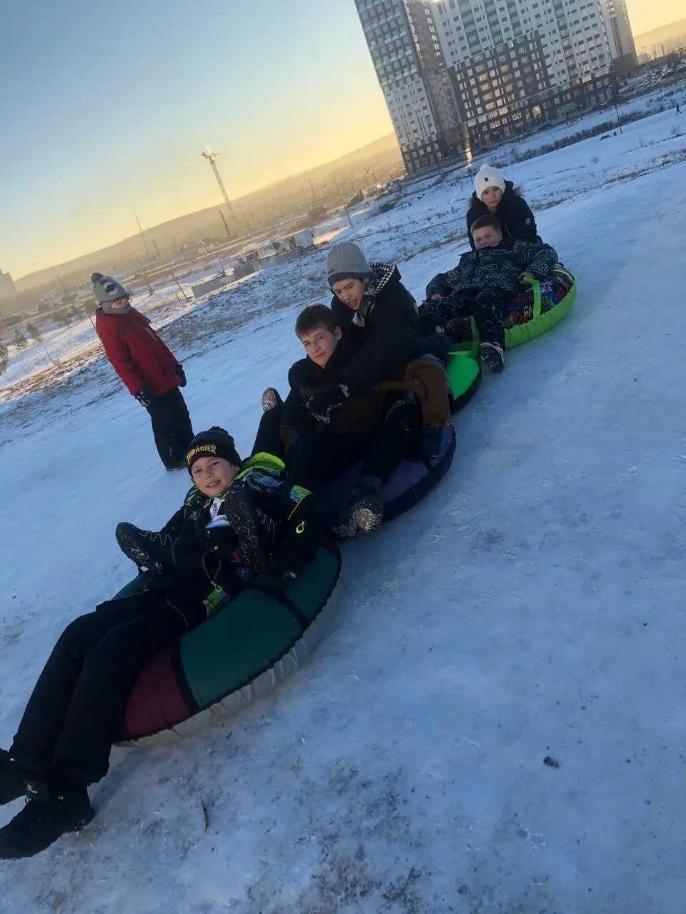 катание с горки. Фото 8